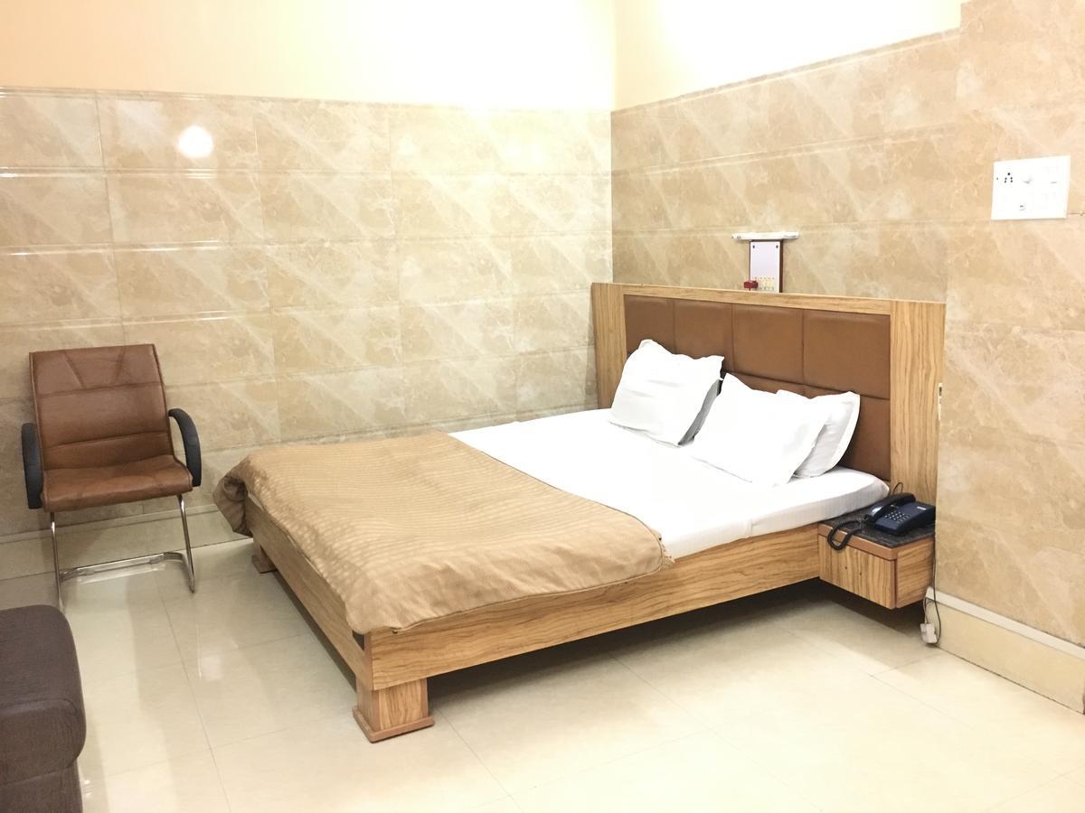 Nalanda Hotel جمشيدبور المظهر الخارجي الصورة